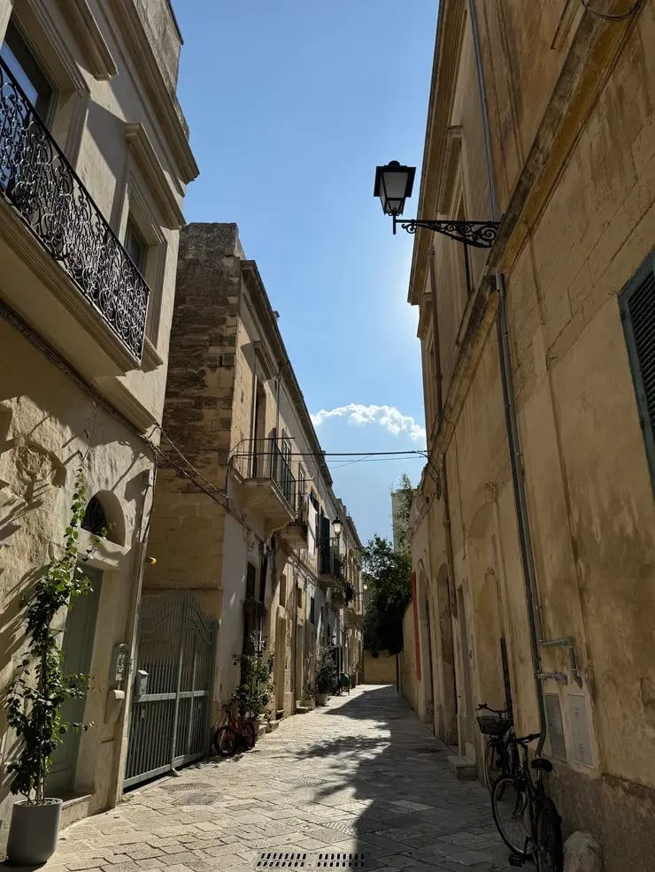 d267ee_1df83eebfb0144918678f602352a92a8~mv2