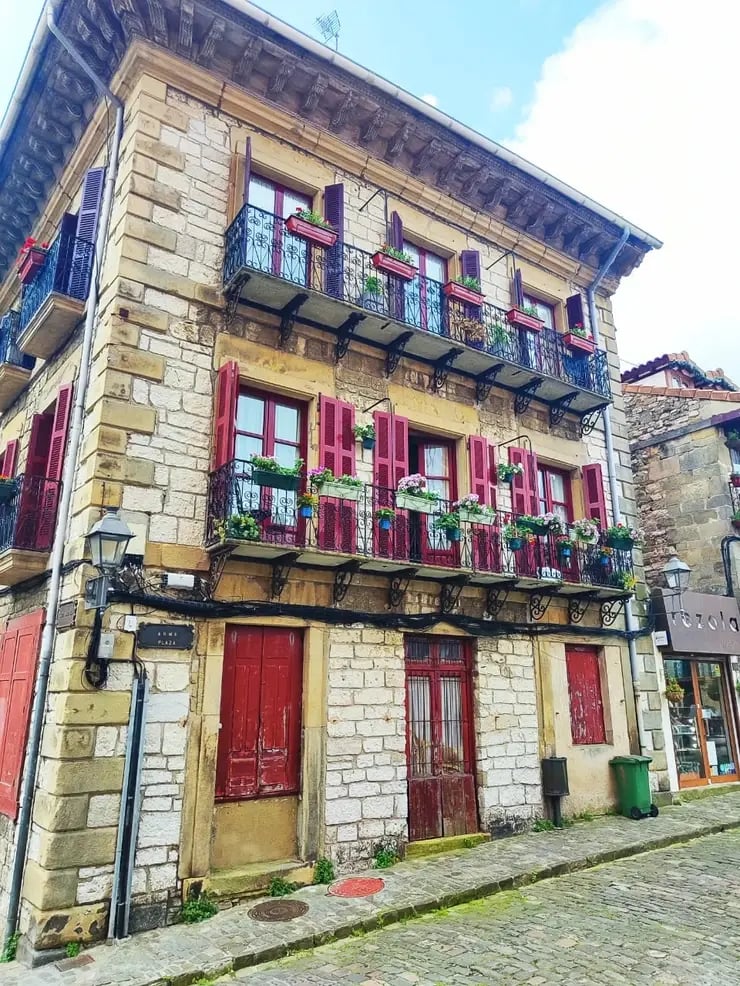 d267ee_3e6a9f8f909b4a3391e27d72e8815d80~mv2