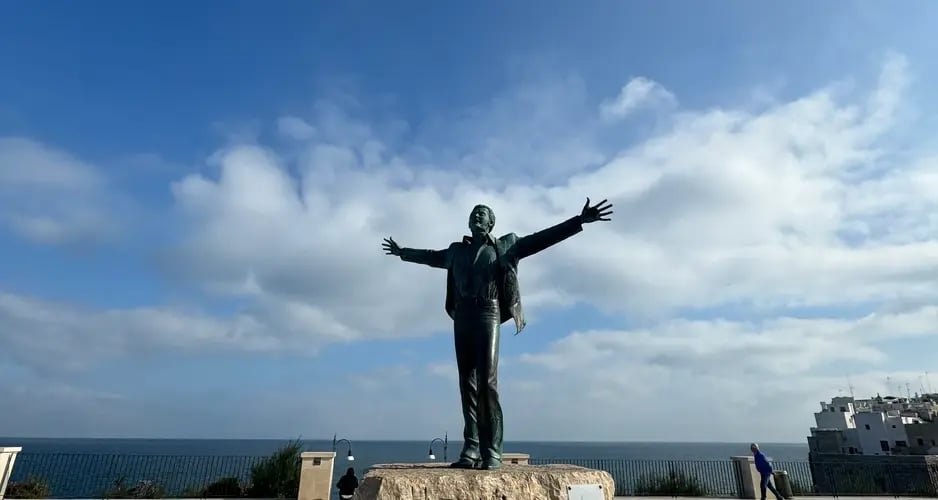 d267ee_887ac0eaa6ba42d58b374f06fa383419~mv2