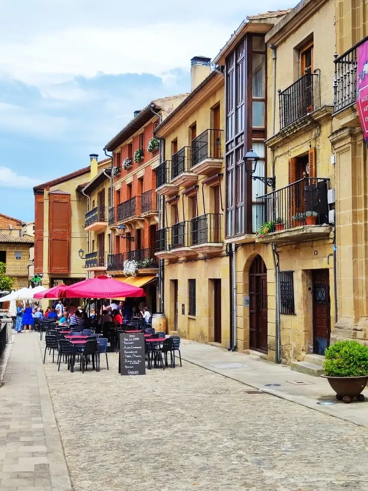 d267ee_97dfbb0f07e14d19b4258f2bbae94d0d~mv2