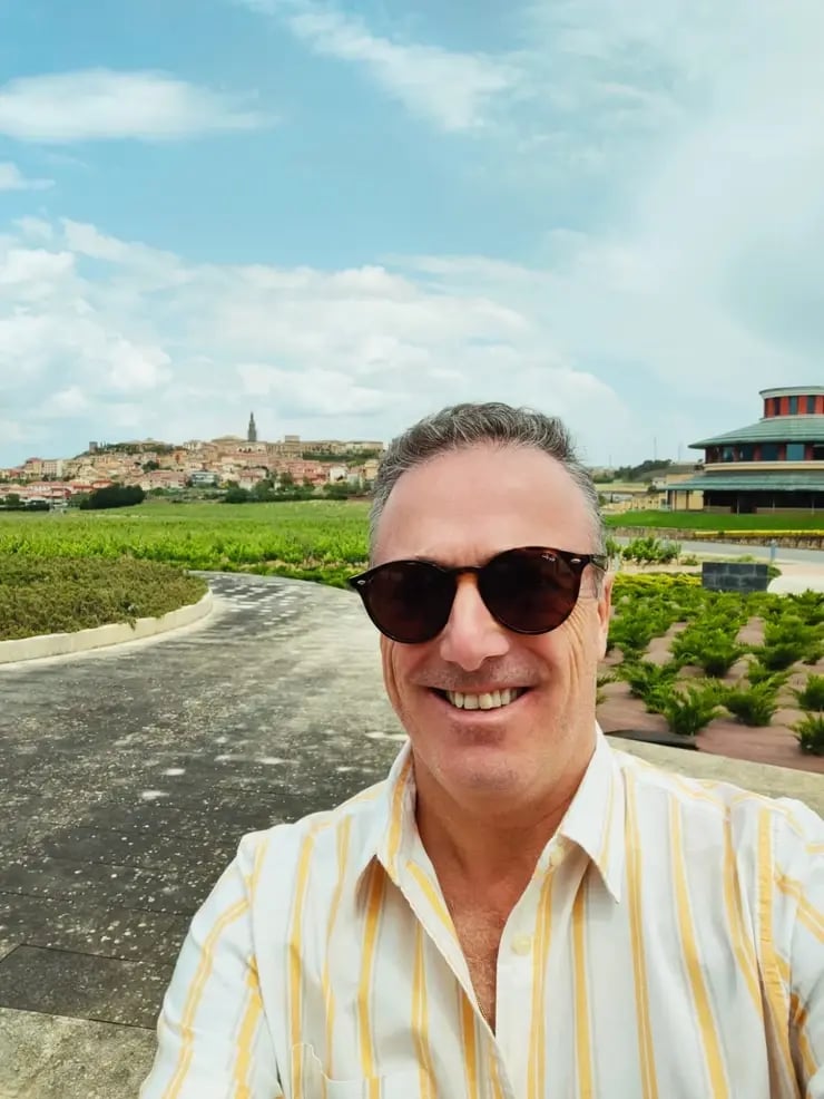 d267ee_ae3153d47ab544cfb59993fdfedfa227~mv2