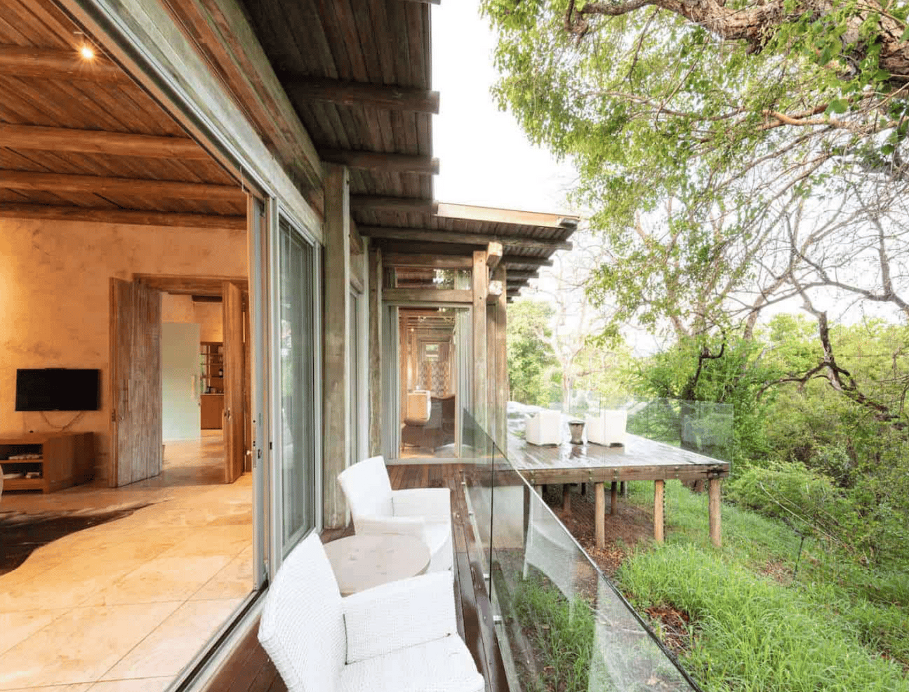 d267ee_afdd78d6c6f34651ba791c85915cede4~mv2