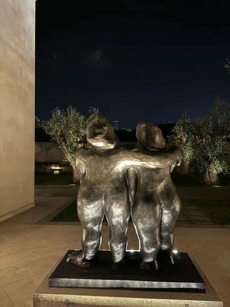 d267ee_d18973937af24974a70b3021002956d8~mv2