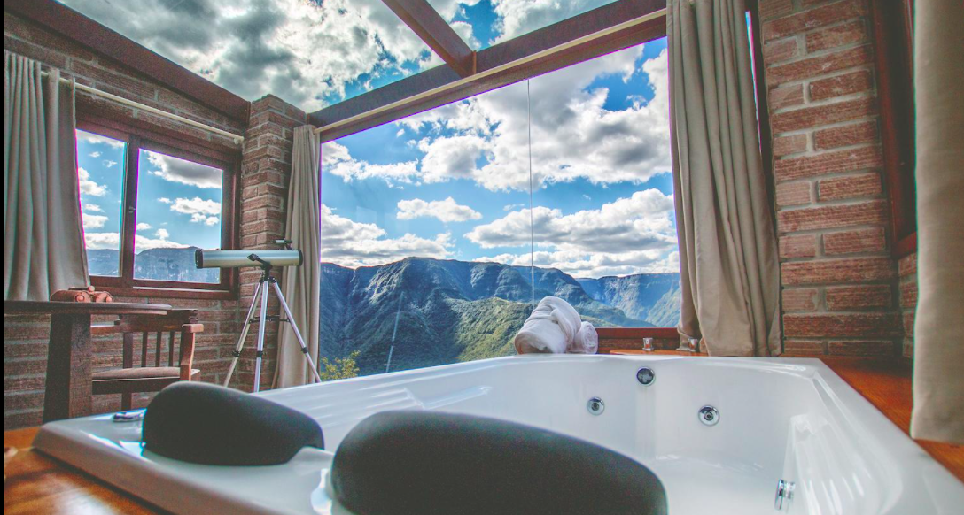 d267ee_d3a398b2d0164cd584ac92f72cef77e9~mv2